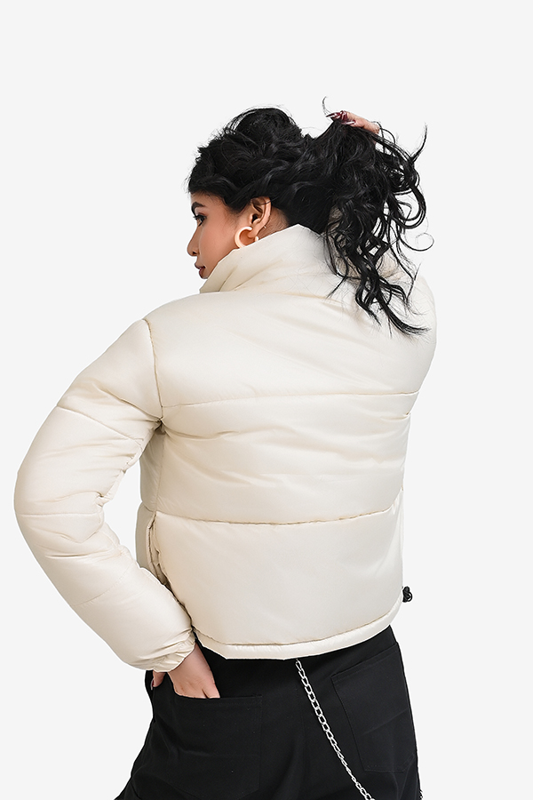 Winteez Women's Off-white Cropped Puffer Jacket - Image 5